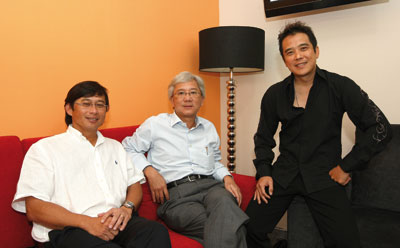 (From left) EMC² MD Peter Goh, The Edge editor-in-chief Ho Kay Tat and Tan mooted the idea of organising the charity show. Photo by Haris Hassan